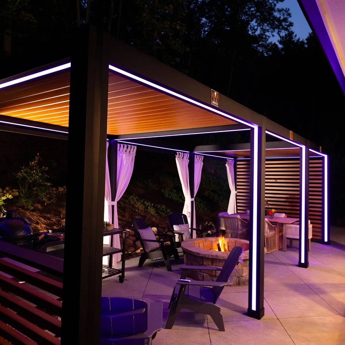 Adjustable Louver Pergola